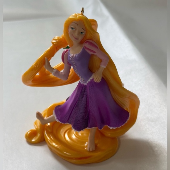 Hallmark Disney Tangled Rapunzel Ornament NEW - Picture 5 of 7